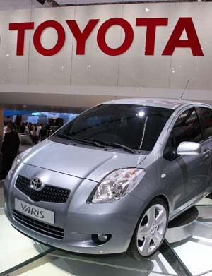 S Toyota RAV4 DƬ D 